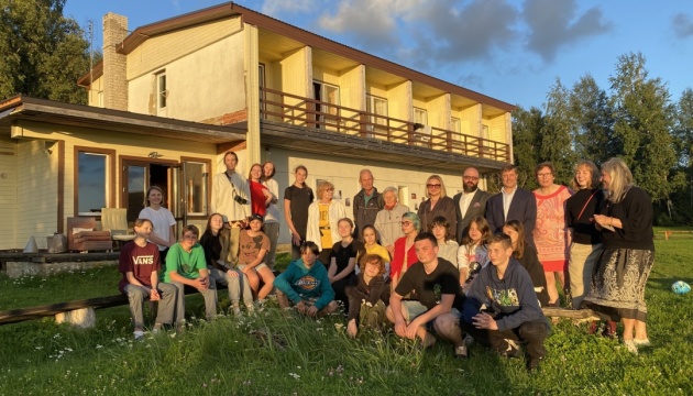 Посол в Естонії відвідав літній табір для українських дітей