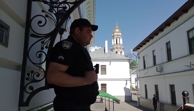 Поліція забезпечує порядок на території Лаври, в УПЦ МП кажуть про «штурм корпусів»