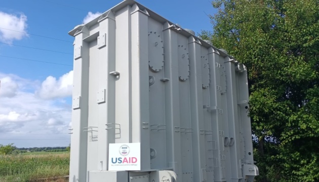 USAID доправило обладнання для відновлення роботи підстанцій у низці областей України