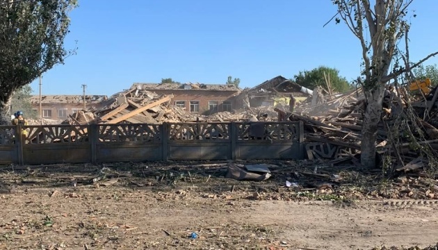 Plusieurs habitations et un gymnase détruits dans un bombardement russe sur la région de Zaporijjia 