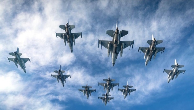 Holandia potwierdziła, że Stany Zjednoczone zezwoliły na transfer myśliwców F-16 na Ukrainę