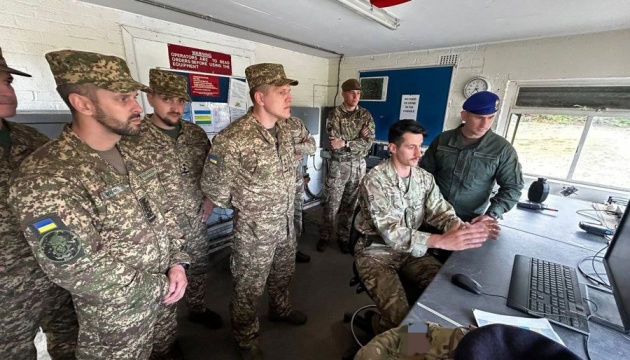Командувач Нацгвардії ознайомився із підготовкою українських бійців у Британії