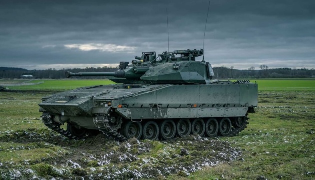Ukraine, Sweden sign statement on joint production of CV90 combat vehicle