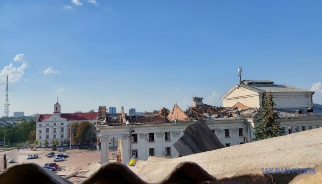 У Чернігові завершують ремонт будинків, пошкоджених російською ракетою