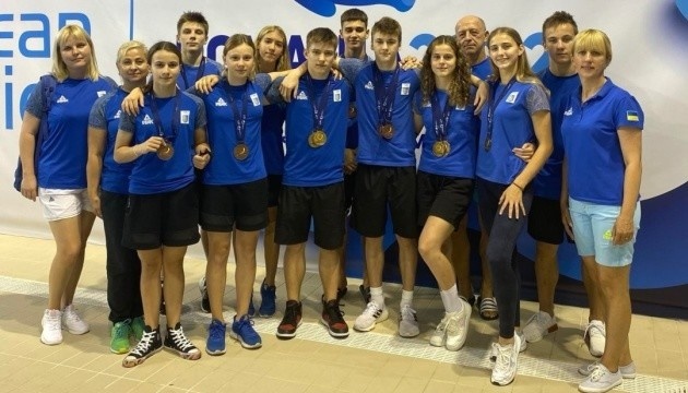 Збірна України здобула «золото» на ЧЄ серед юніорів зі стрибків у воду