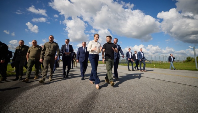 Зеленський обговорив із прем’єркою Данії тренувальні місії для українських воїнів