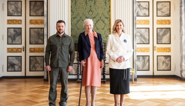 Wolodymyr und Olena Selenski treffen dänische Königin Margrethe II.