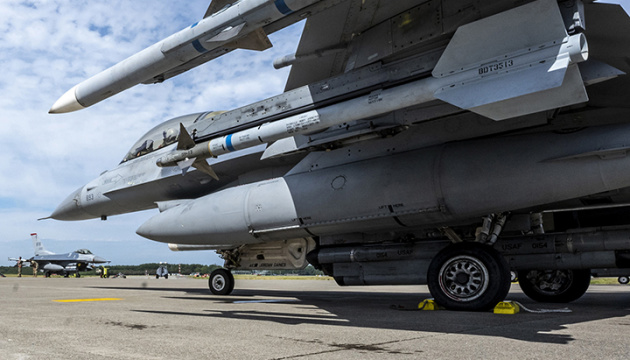 F-16 training kicks off in Denmark for first group of eight Ukrainian pilots