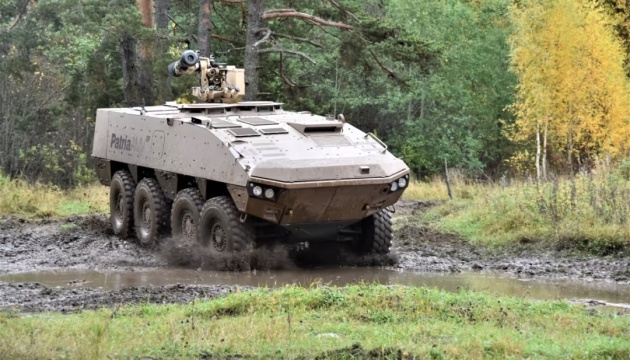 Фінляндія вивчає можливість виробництва бронетехніки в Україні 