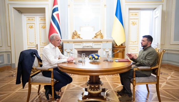 Nórsko poskytne dve stíhačky F-16 na výcvik ukrajinských pilotov – premiéra