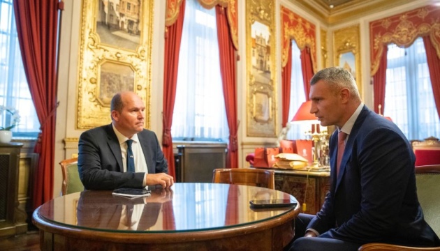 Кличко обговорив із мером Брюсселя проведення в листопаді Інвестиційного форуму Києва