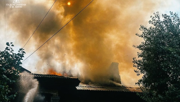 У житловому будинку на Печерську сталася пожежа