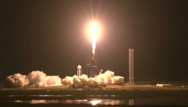 NASA і SpaceX запустили чотирьох астронавтів на МКС