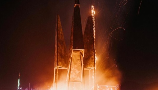 На фестивалі Burning Man представили українську мистецьку інсталяцію - птаха-фенікса