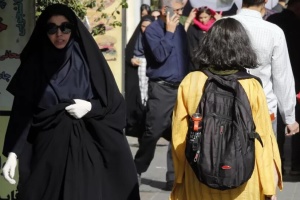 В Ірані ухвалили закон, що передбачає до 10 років в'язниці за відмову від хіджабу