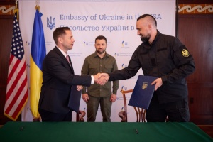 України та США підписали меморандуми щодо співпраці в оборонно-промисловому секторі