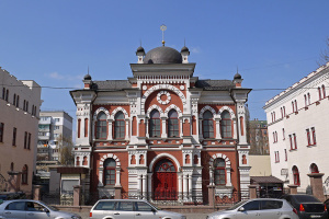 До синагоги в Києві внесли новий сувій Тори у пам'ять про воїнів, які загинули за Україну