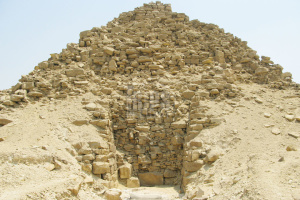 В Єгипті виявили вісім сховищ у піраміді Сахура