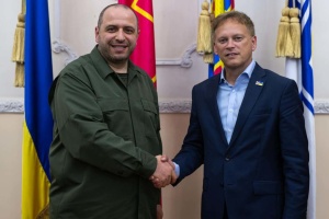 Umerov discusses battlefield situation, AFU urgent needs with UK defense minister