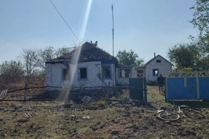 Загарбники за добу обстріляли чотири райони Харківщини - пошкоджені будинки