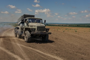 Erfolge ukrainischer Gegenoffensive zwingen Russen zu Änderung ihrer Verteidigungstaktik – ISW