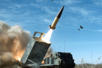 Média : Les États-Unis se préparent à envoyer des missiles ATACMS à longue portée à l'Ukraine 