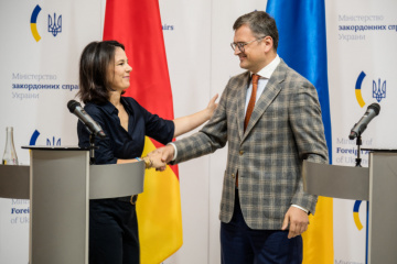 Baerbock: Alemania aumenta la ayuda de emergencia a Ucrania en 20 millones de euros