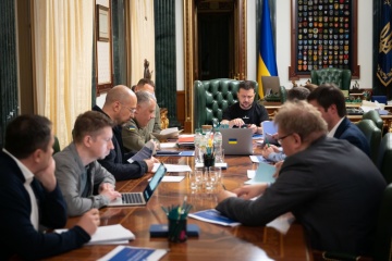 Head of State holds meeting with government officials to protect Ukraine’s interests, principles of free trade with EU