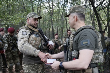 Syrskyi honors border guards for liberation of Klishchiivka