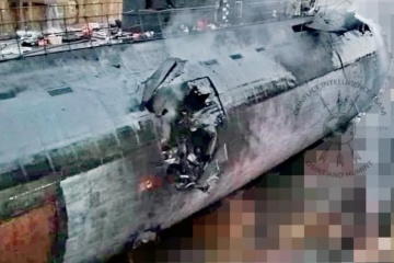 セヴァストーポリで損壊した露軍潜水艦「ロストフ・ナ・ドヌー」の写真がＳＮＳで拡散
