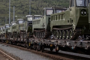 Norwegen schickt in die Ukraine etwa 50 Kettenfahrzeuge