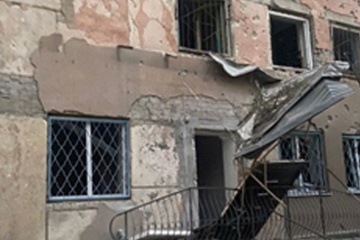 Russen treffen ein Wohnheim in Cherson, es gibt Tote und Verletzte