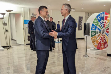 Kuleba y Stoltenberg discuten los preparativos para la cumbre de la OTAN en Washington