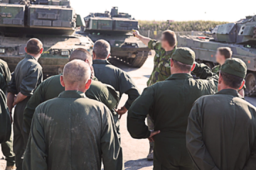 スウェーデン、戦車ストリッツヴァグン１２２を１０両ウクライナに引き渡し