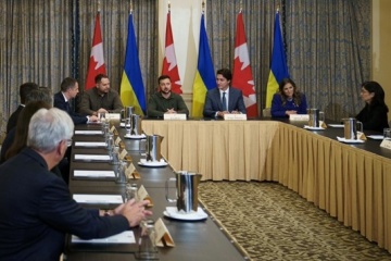 Zelensky invita a los empresarios canadienses a unirse a la reconstrucción de Ucrania