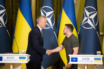Zelensky meets with Stoltenberg in Kyiv, discusses key defense issues 