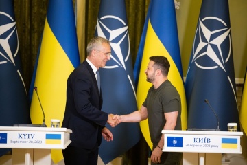 Zelensky meets with Stoltenberg in Kyiv, discusses key defense issues