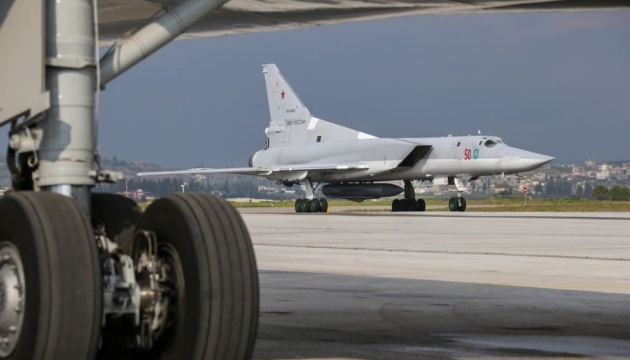 Росія визнала, що український безпілотник пошкодив три Ту-22М3 на аеродромі «Дягилево»