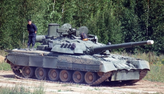 У Маріуполі вночі фіксували переміщення російських танків Т-80 у бік Бердянська
