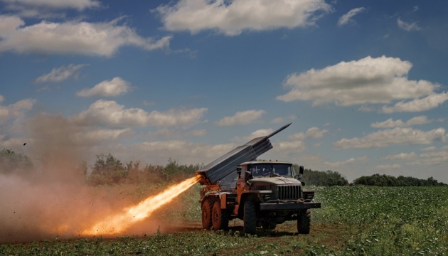 In Region Luhansk bei Nowojehoriwka schwere Kämpfe um wichtige Höhen