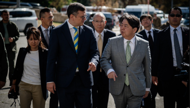 Японія передає Україні два трансформатори та 24 крани для розмінування