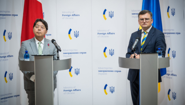 林日本外相、ウクライナへの大型変圧設備２基とトラック２４台の供与を発表