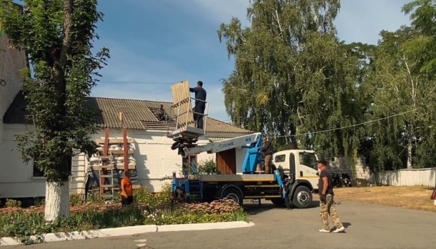 У Білоцерківському районі вже відновлюють житло, пошкоджене внаслідок останньої атаки РФ
