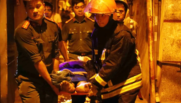 У Ханої сталася пожежа у житловому будинку - десятки загиблих, серед яких діти