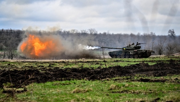 Invaders trying to break through Ukraine’s defense lines from three directions