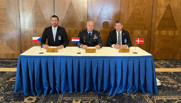Чехія, Данія і Нідерланди домовилися щодо військової допомоги Україні