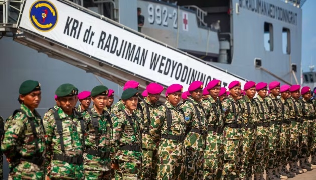 Країни АСЕАН проводять в Індонезії перші в історії спільні військові навчання