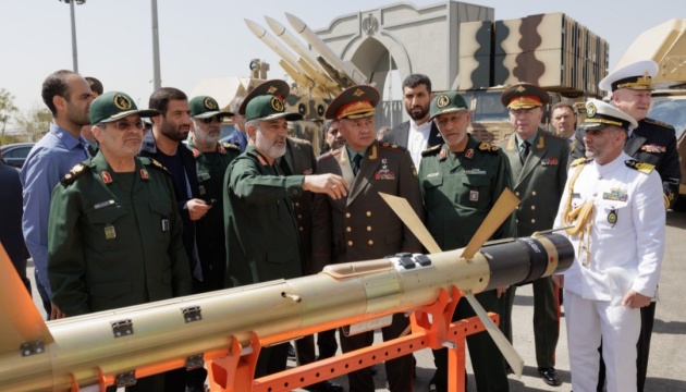 Шойгу показали у Тегерані іранські дрони, ракети та засоби ППО