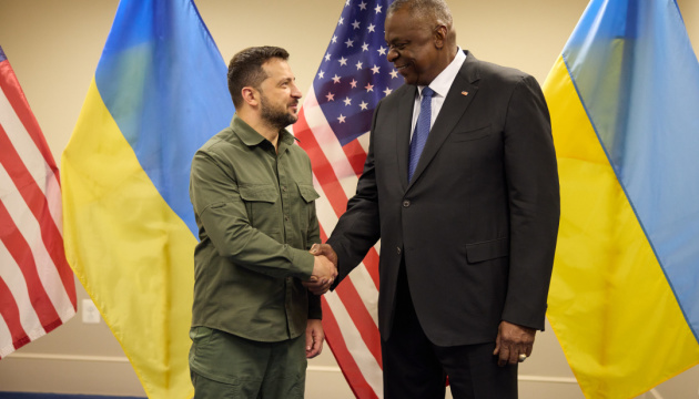 オースティン米国防長官、ゼレンシキー宇大統領にウクライナへの支援継続を明言