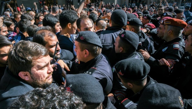 У Єревані поліція затримала сина експрезидента Вірменії